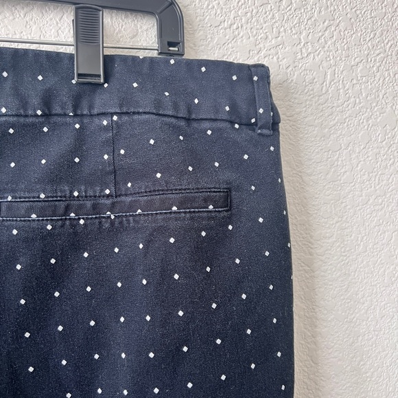 Old Navy Women’s Size 18 Regular Pixie Mid Rise Black Pants White Diamond Print - Picture 5 of 9